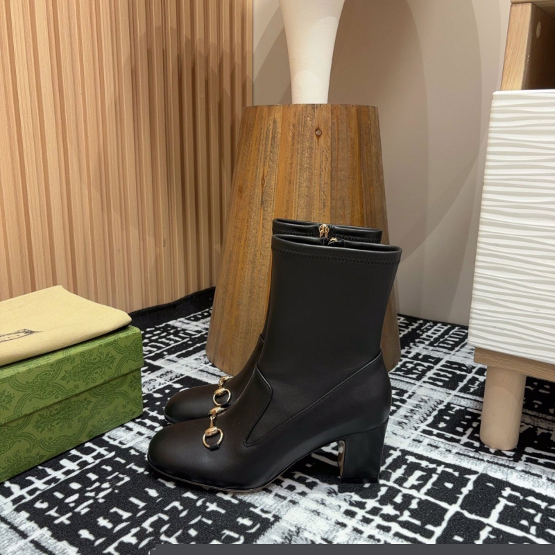 G*u*i boots
